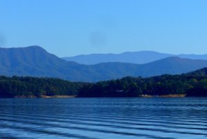 Douglas Lake Dandridge Tennessee